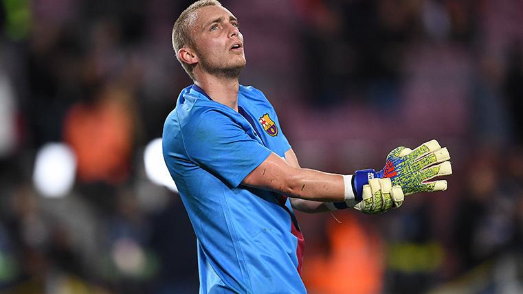 The FC Barcelona denies that it was negotiating with the Valency by Jasper Cillessen
