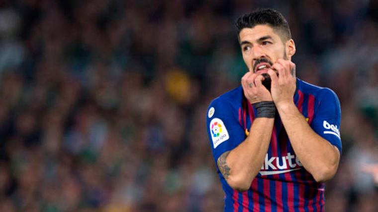 OFFICIAL: The Barcelona announces the time of drop of Luis Suárez after his operation of knee