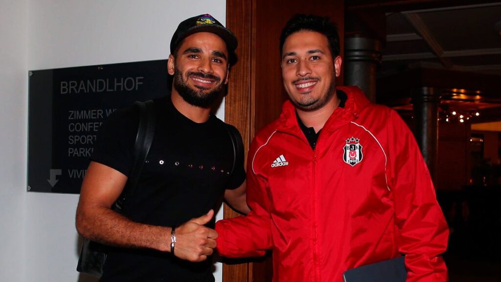 Another ex of Barça finds his destination: Douglas signs for Besiktas