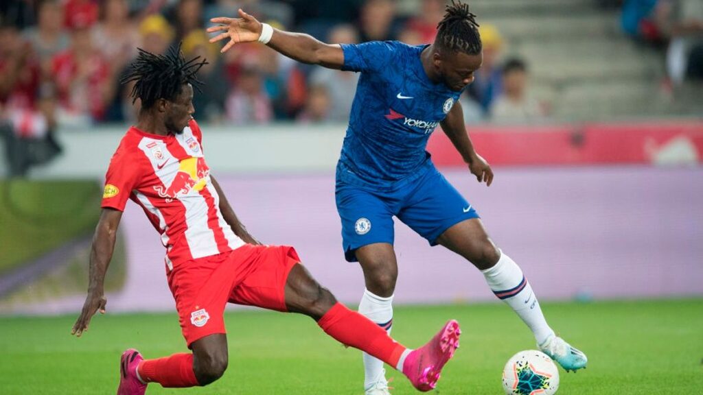 Barça is two steps away from completing the remodeling of its left back