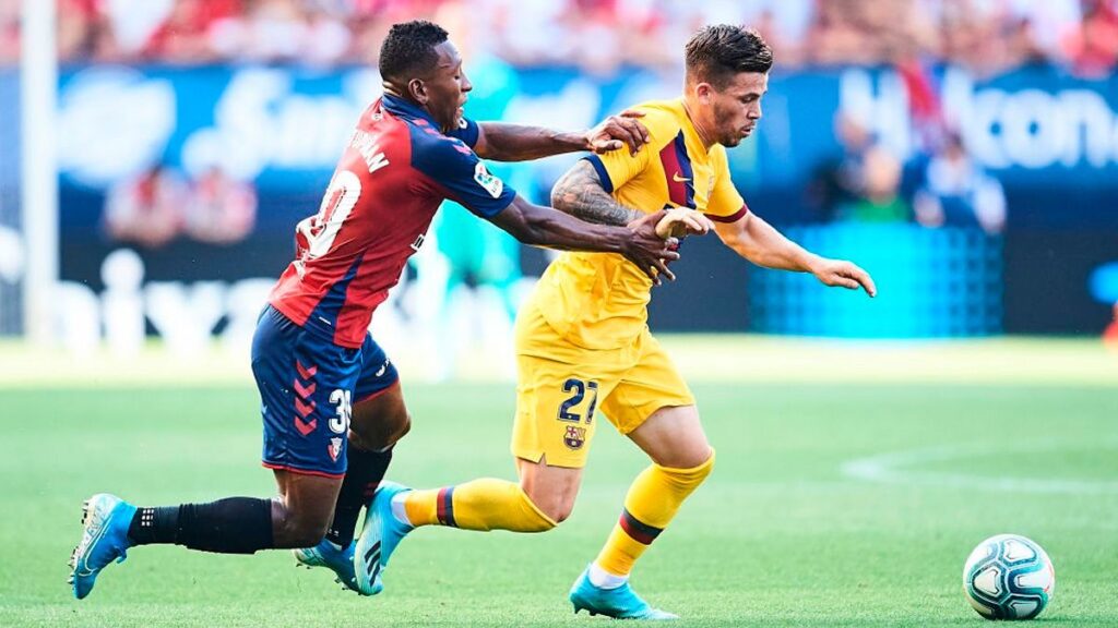 Carles Pérez, with up and downs, shined again with Barça in Pamplona