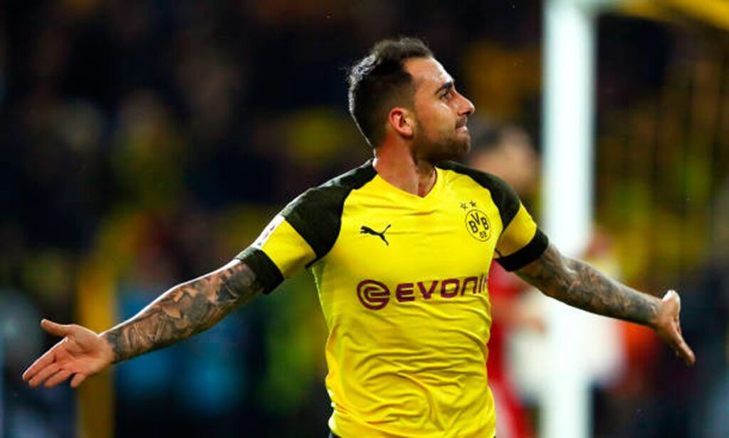 Atlético wants Alcácer and Barça could benefit