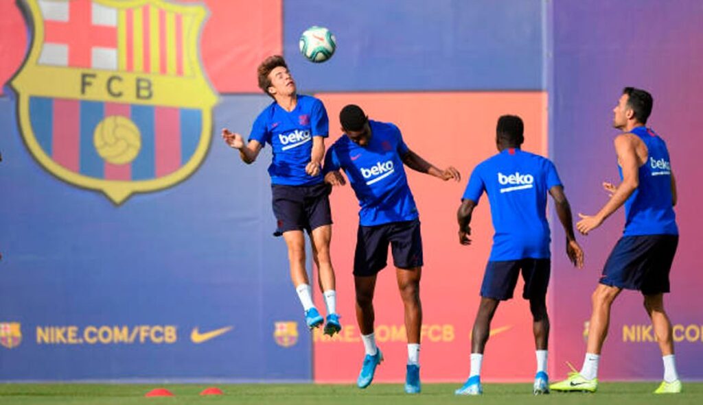 Riqui Puig, a novelty in a training in which Dembélé was again