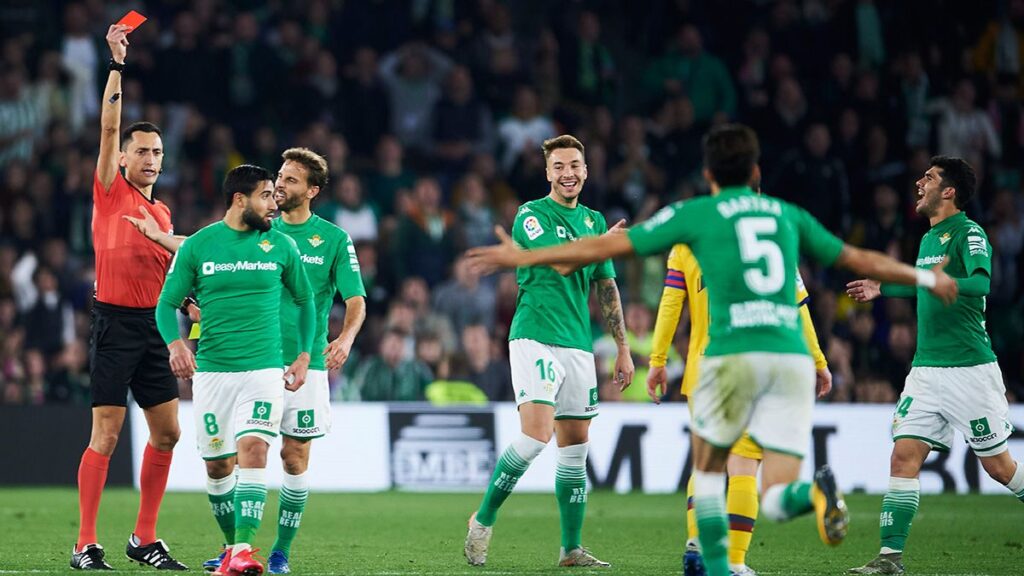 This was the ‘show’ of Sánchez Martínez that exasperated Barça and Betis