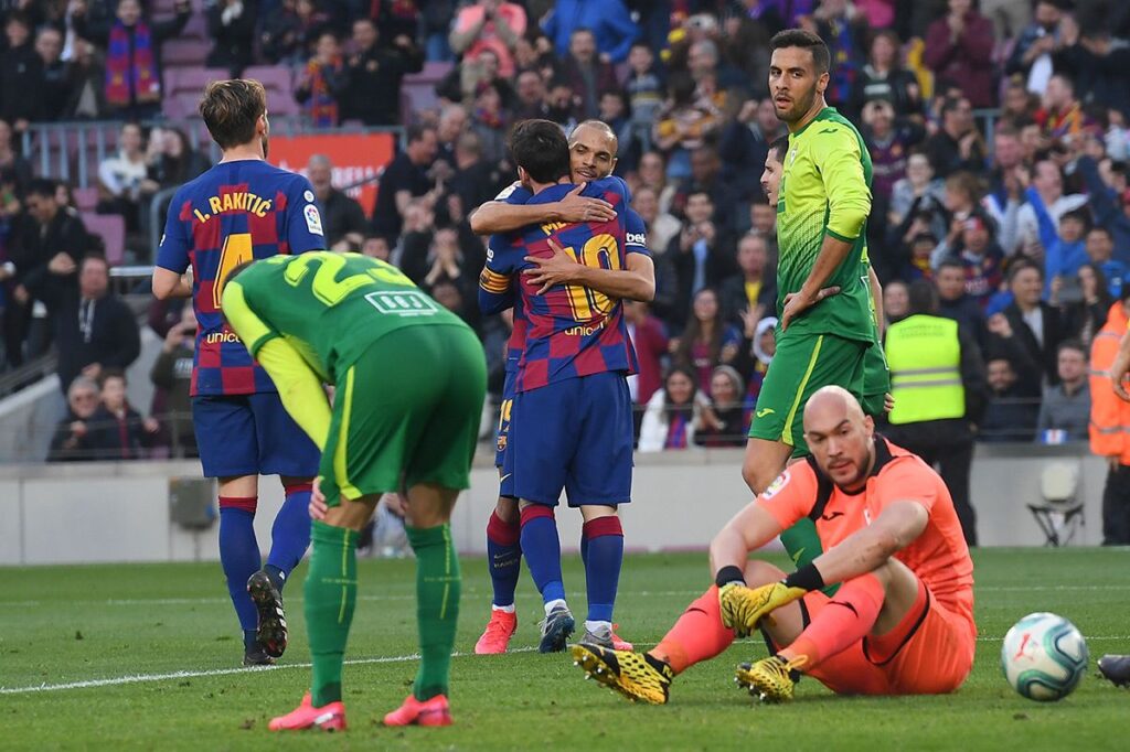 Braithwaite, happy: “I won’t wash the clothes after embracing me with Messi”