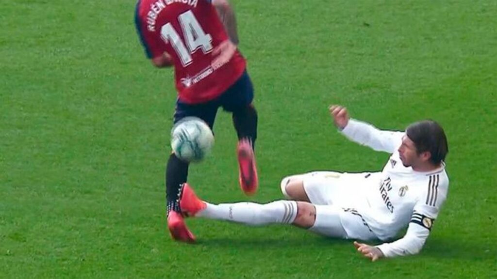 Scandal! They forgive a red book Sergio Ramos