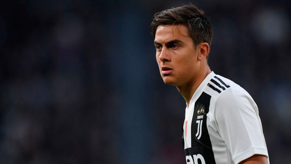 Paulo Dybala confirms his positive for coronavirus