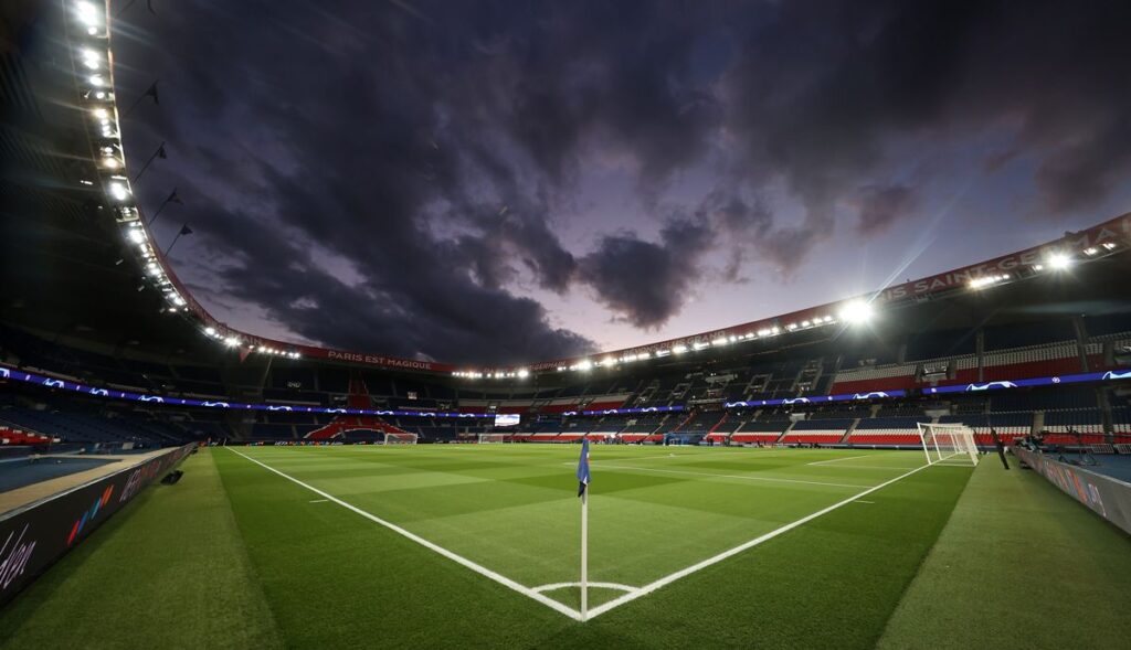 Various major league plans regarding their resumes