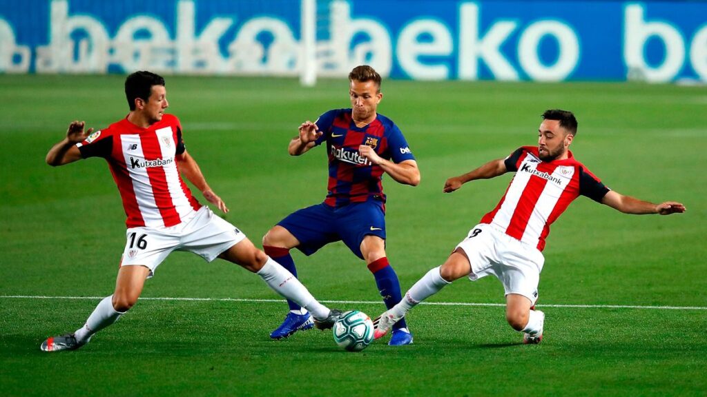 Setién admits that Arthur is affected by the rumours: “We will talk with him”