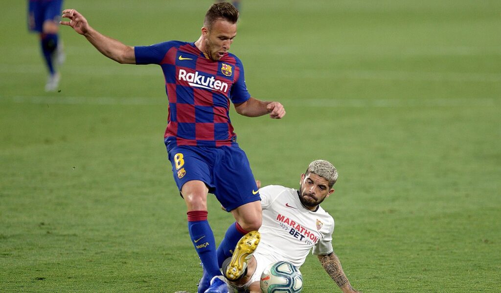 Arthur rejects an offer from Juve and insists that he does not move from Barça