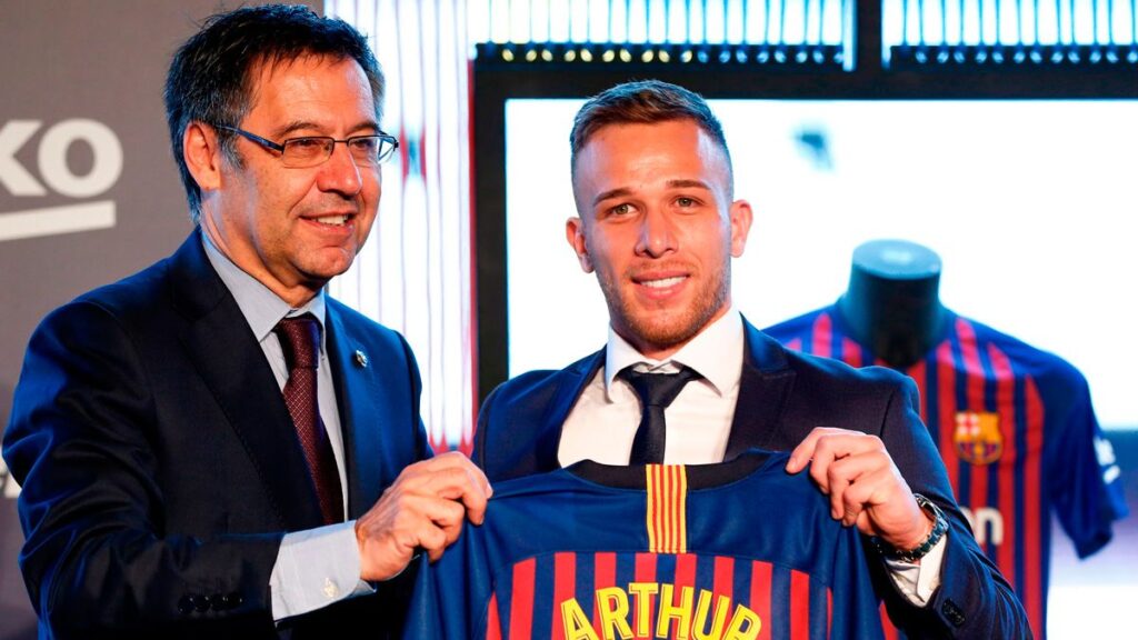 Bartomeu explains why Barça transferred Arthur and sends him a harsh message