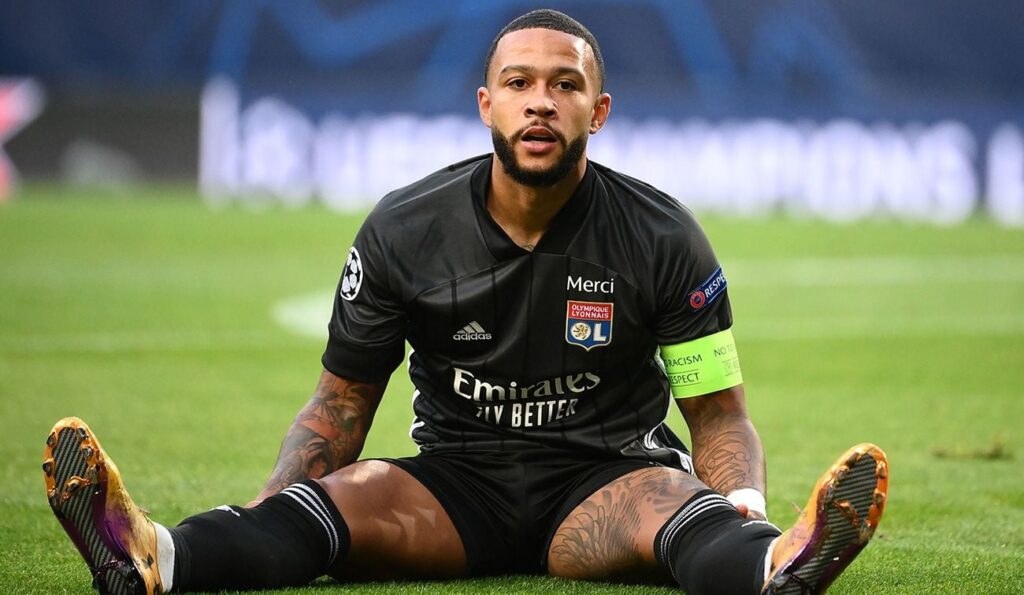 Lyon presents its star signing and brings Depay closer to FC Barcelona