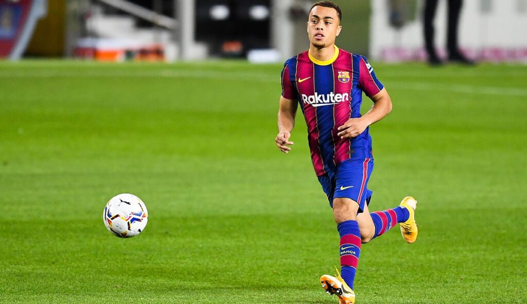 Sergiño Dest: The responsibility to be the “2” of the Barcelona