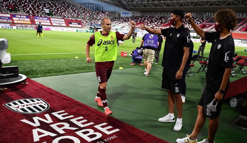 Iniesta was operated in Barcelona, by a muscular break