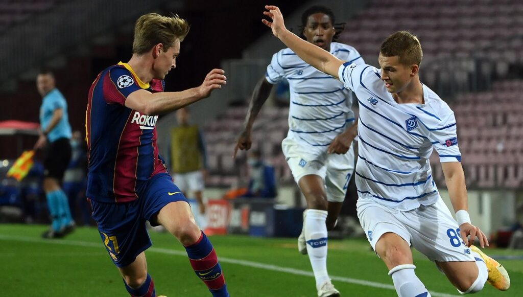 De Jong failed in the center of the defense against Dynamo Kiev