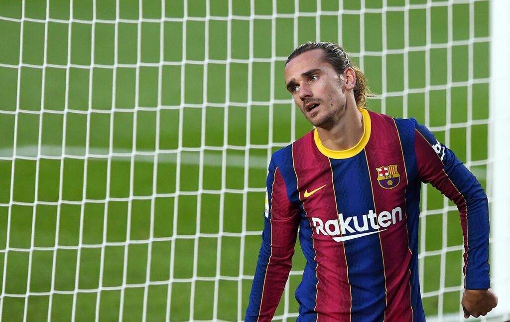 Griezmann Follows eating in the table of the boys in the Barcelona