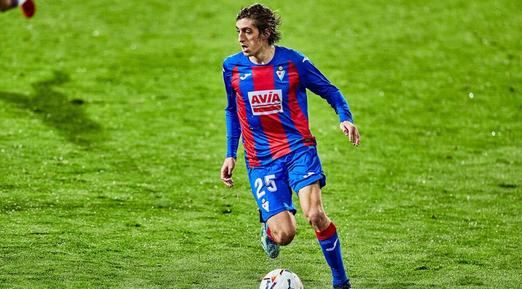 Bryan Gil leaves Barça and finalizes his renewal with Sevilla