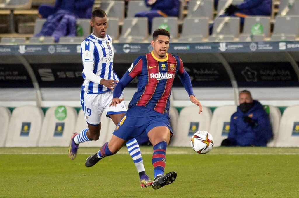 Araújo Wants to play in front of the PSG as it was
