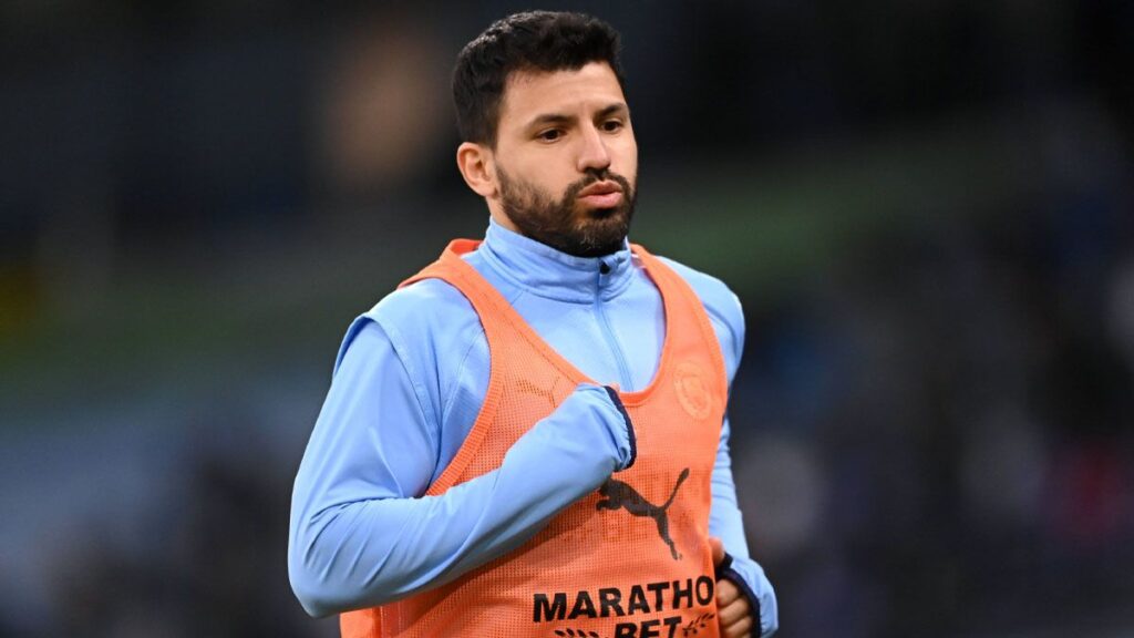 The reasons of Koeman for descartar to the Kun Agüero