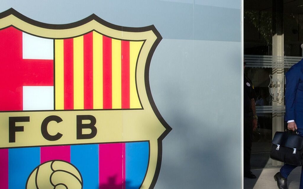 The offices of the FC Barcelona, registered by the police