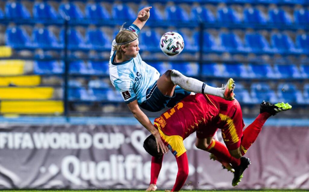 Which options would have the Barça if it falls  the signing of Haaland?