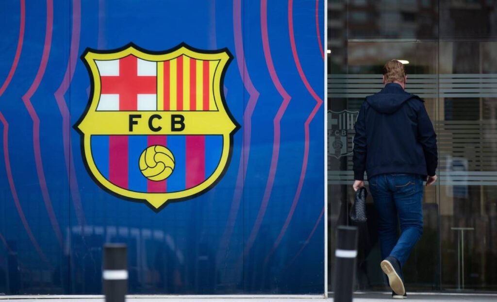 What has asked him Ronald Koeman to Joan Laporta in his meetings?