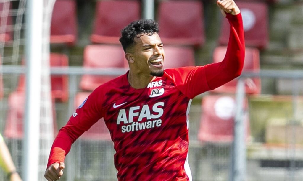 Owen Wijndal calls the attention of Laporta and Raiola could go in in scene