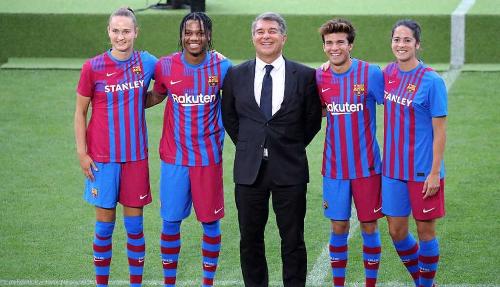 Continue the ‘pampering’ to Riqui Puig in the middle of an uncertain future