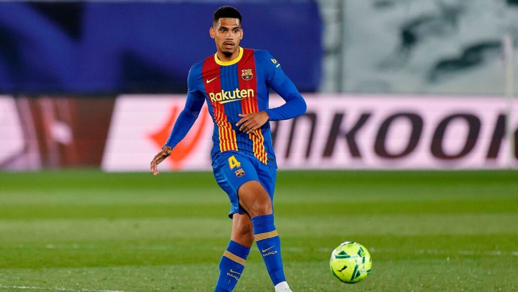 The felt farewell of Ronald Araujo to García Pimienta