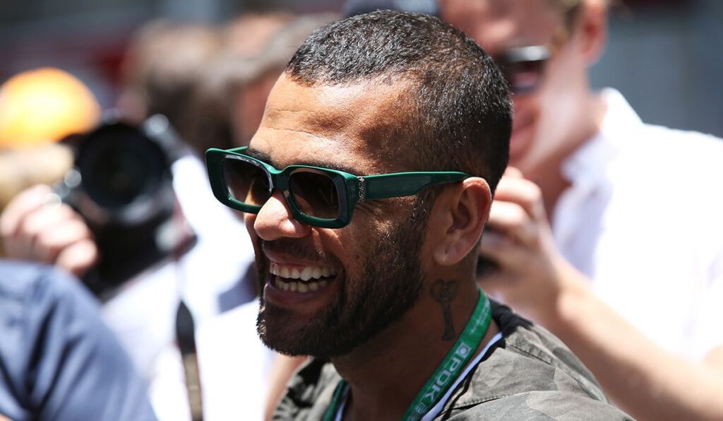 Dani Alves And his last service to the Barcelona for this season