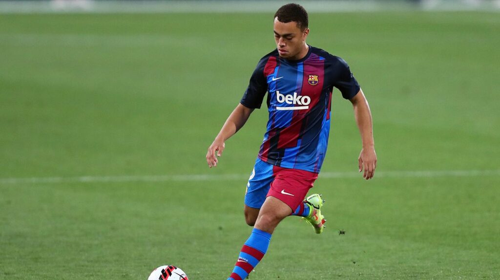 Milan joins Bayern in the bid for Sergiño Dest