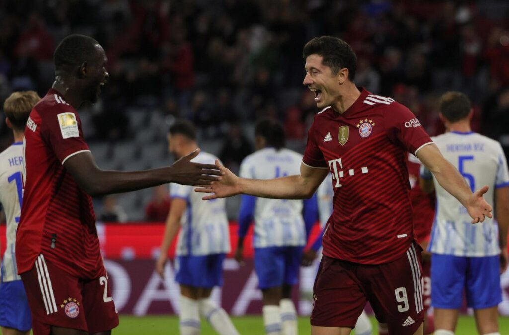 The Bayern Munich of Lewandowski golea to the Hertha and intimidates to the Barça