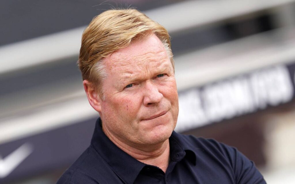 Koeman, in search of a solution to the excess of central defenders