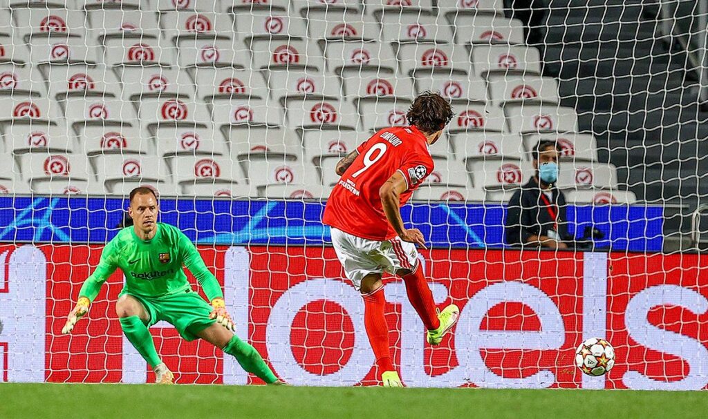 Great goal of the desired Darwin leaving Eric García in evidence