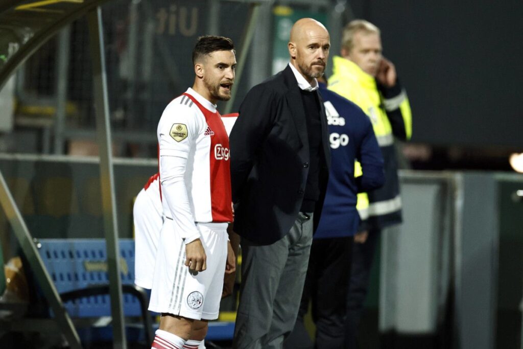 Erik ten Hag raisin of the rumours that link it to the Barcelona