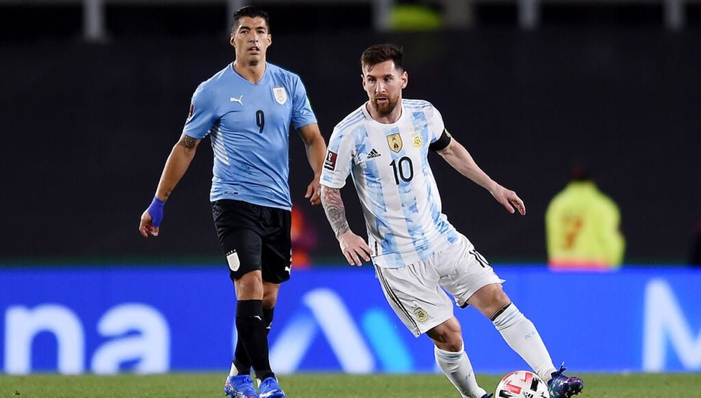 Luis Suárez makes it clear that Leo Messi has to win the Golden Ball