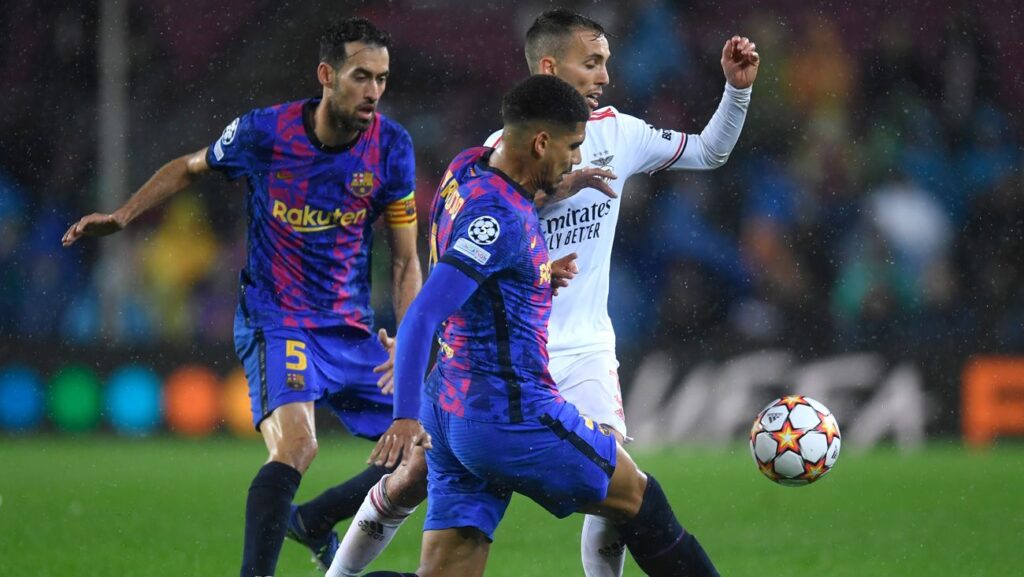 The linesman and the VAR saved Barça from Benfica’s 0-1