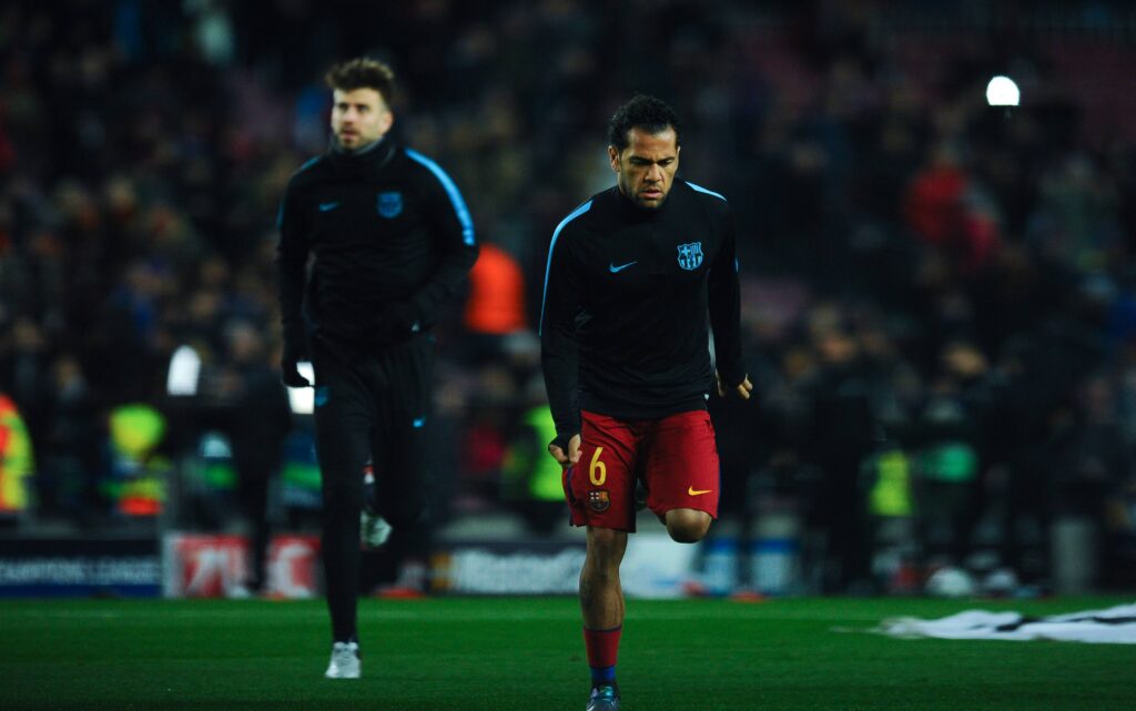 What has happened in the Barça during the absence of Dani Alves?