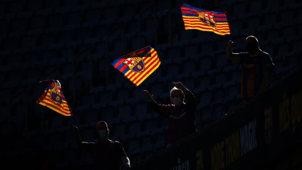 Camp Nou roars at the presentation of Xavi Hernández and ‘charges’ against PSG