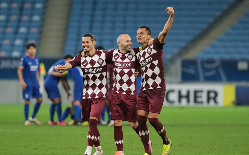 Iniesta guides to the Vissel Kobe to the best season of his history