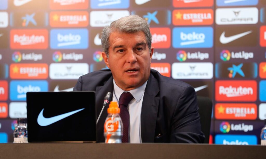 The explanation of Laporta on Messi and Iniesta