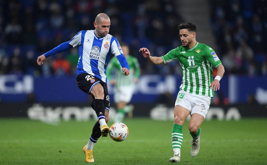 Barça, with a left back in their plans before the arrival of Alemany