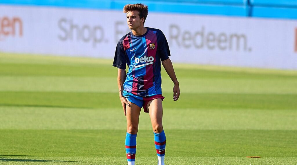 Barça finalizes details for the exits of Riqui Puig and Mingueza