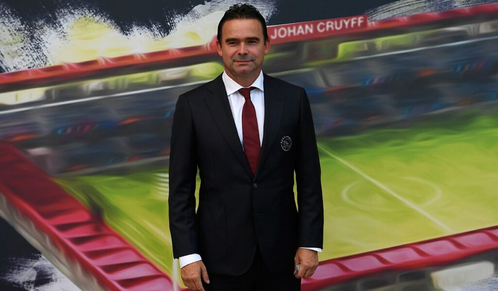 Scandal at Ajax! Overmars resigns after highly compromising messages come to light