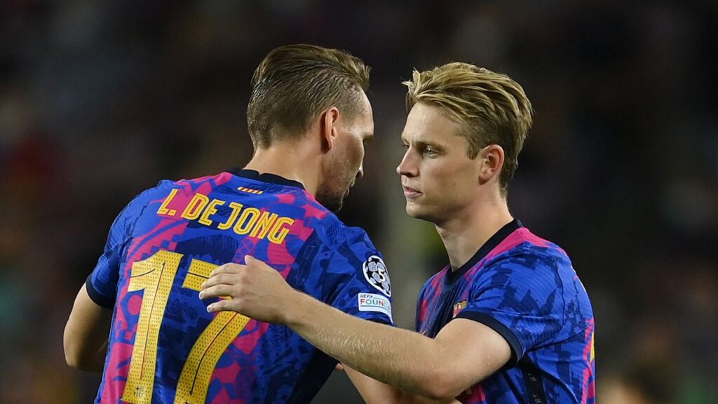 Koeman talks on the possible departure of Frenkie and defends Luuk de Jong