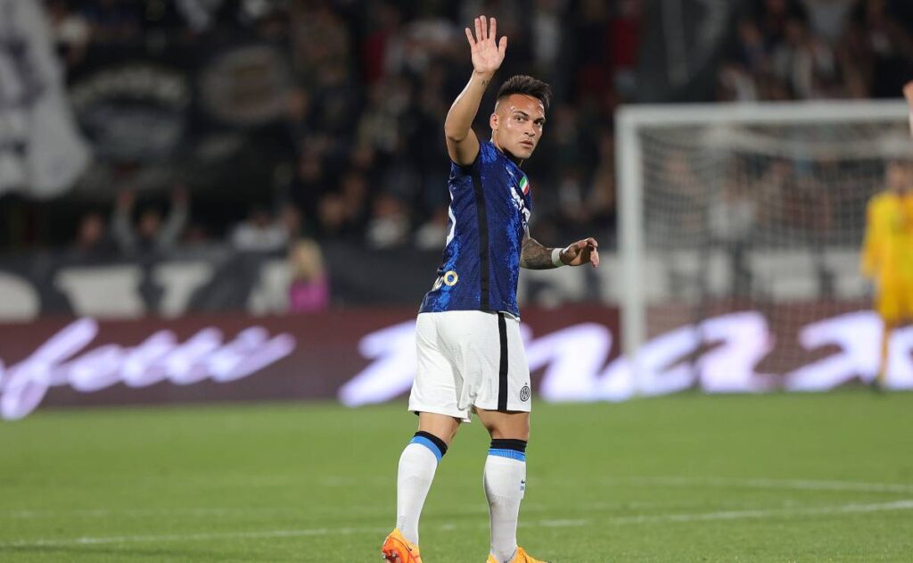 Lautaro Martinez’s agent makes the striker’s future very clear
