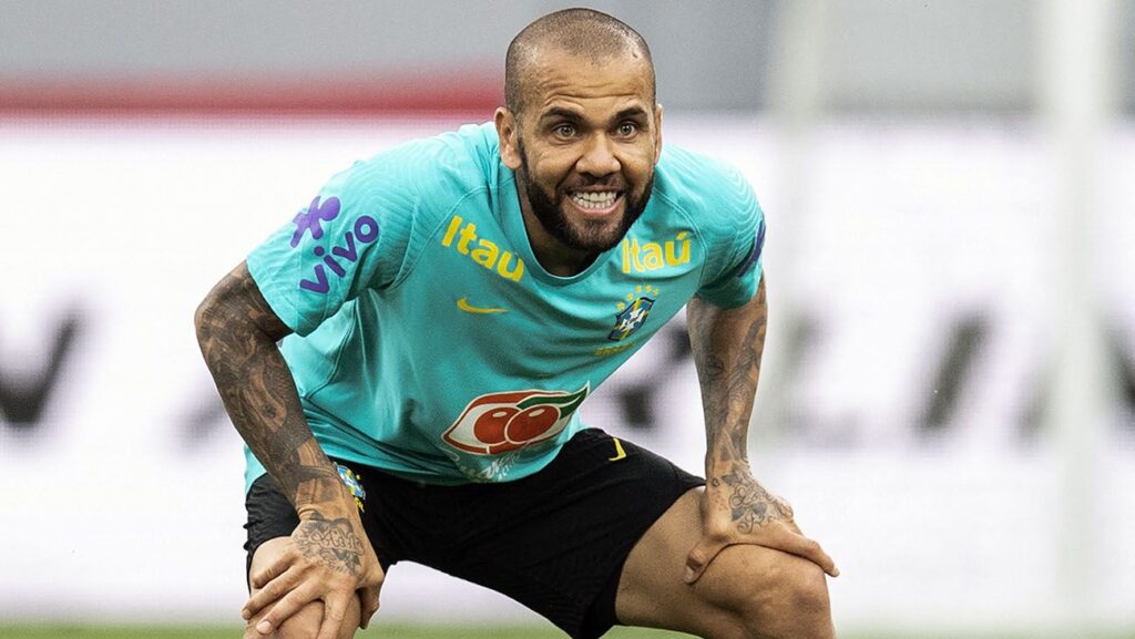 Dani Alves could play the Gamper against Barça