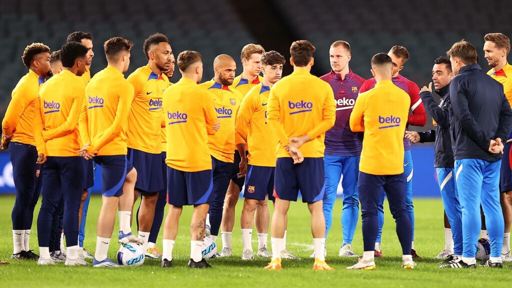 Full template! Barça internationals return to training