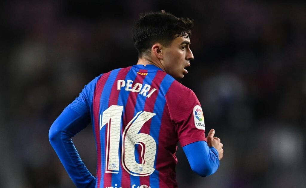 Pedri wants to inherit Iniesta’s number at Barça