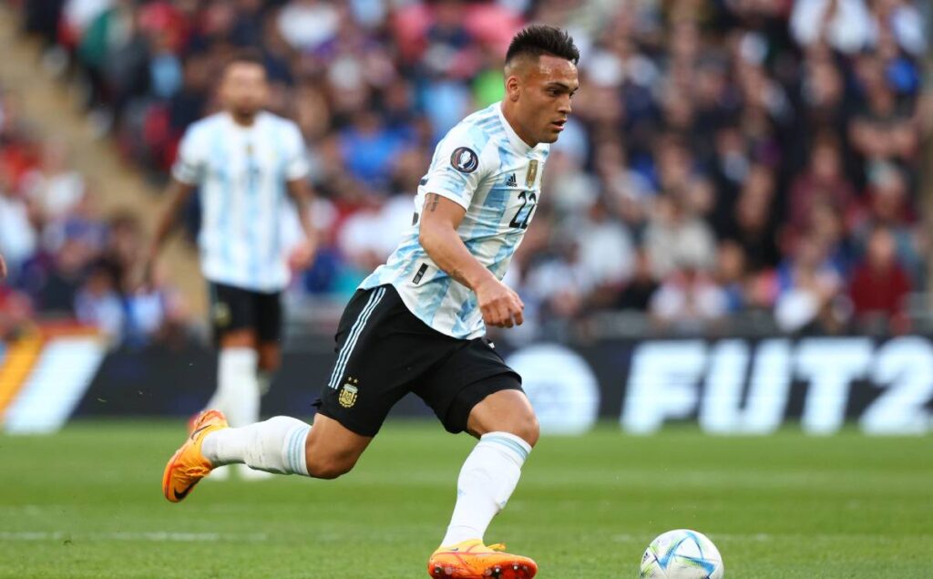 Lautaro Martínez makes it clear where he will play next season